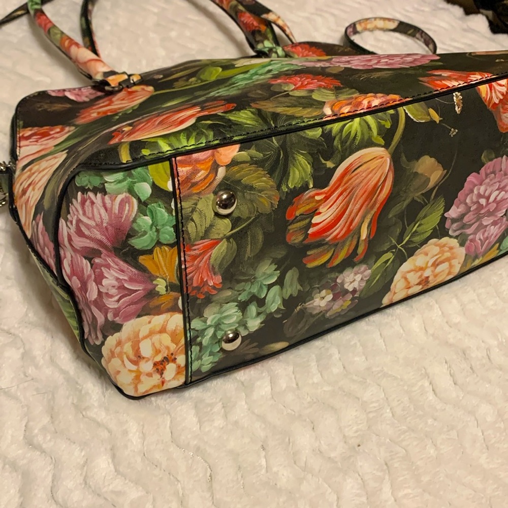 Gorgeous!!! Floral Purse - Picture 7 of 10